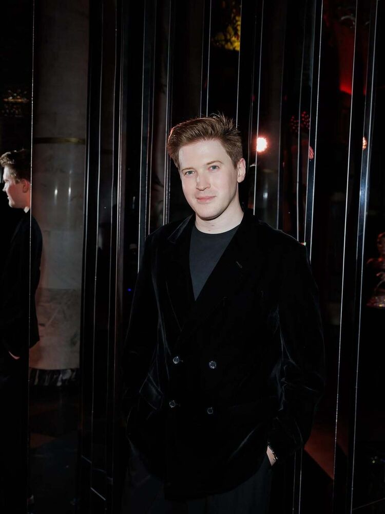 ���� 55633898 ������� ����, 32 ����, ���� ���������� � ������������