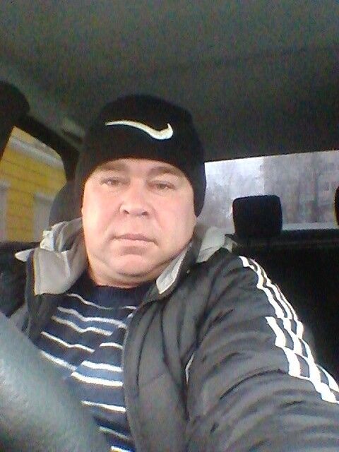  11068268  Andrei, 43 ,    