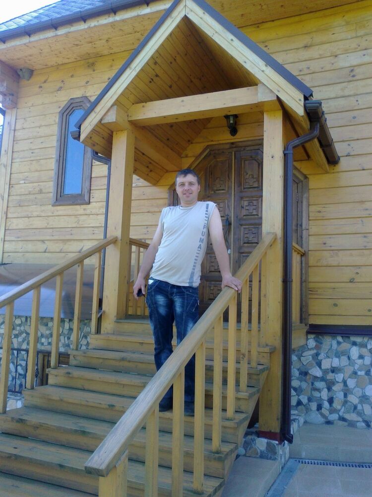  ,   VIKTOR, 47 ,   