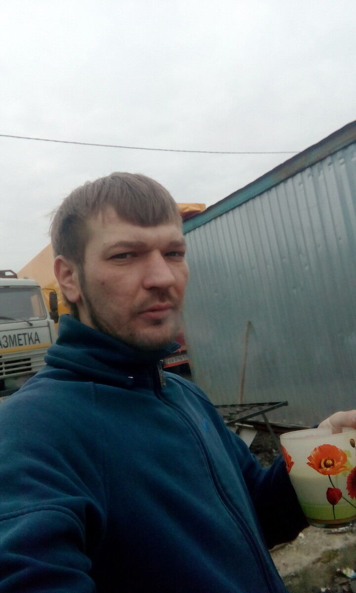  ,   Dimas, 37 ,   