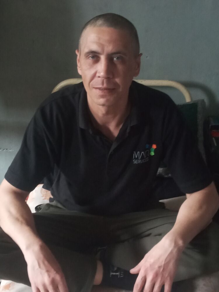  ,   Denis, 40 ,   ,   , c 