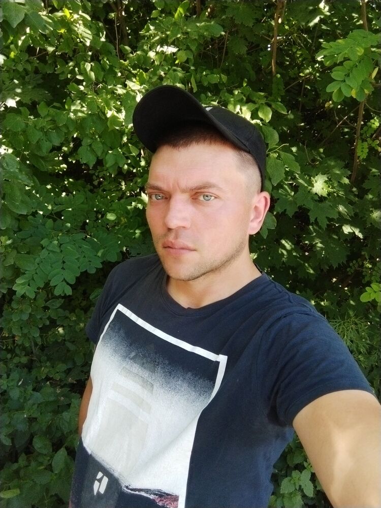  44068328  , 37 ,    