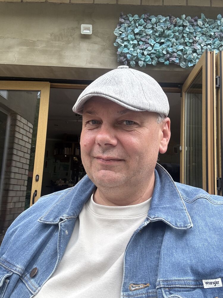  ,   Tomas, 50 ,   ,   