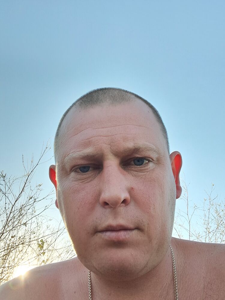  46592548  , 41 ,    