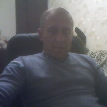  ,   Sergej, 52 ,   