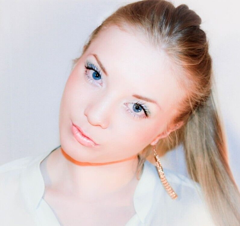 Самые красивые девчонки перми. Пермские девушки самые красивые. Знакомая девушка. Дева пермь. Дева пермь.