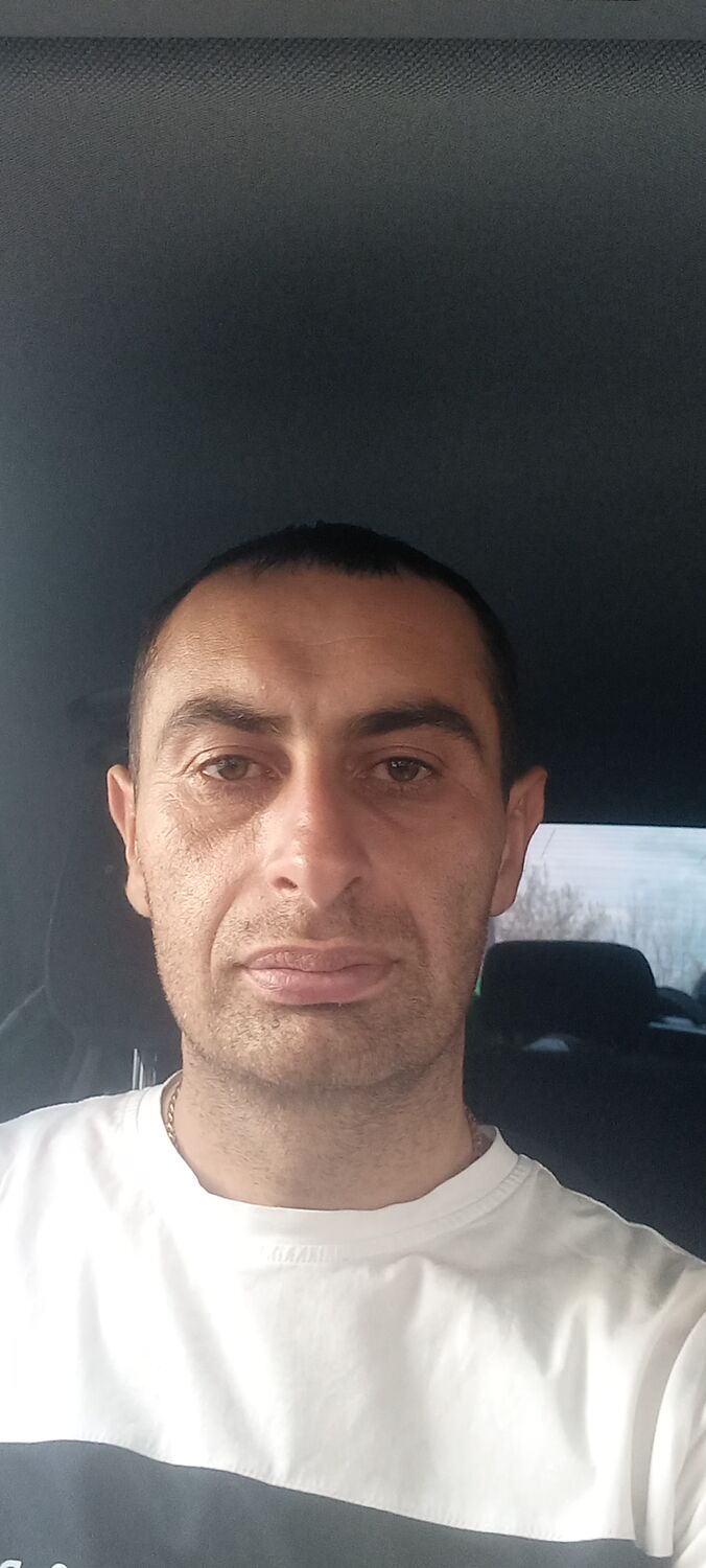  43442958  Gosha, 35 ,    