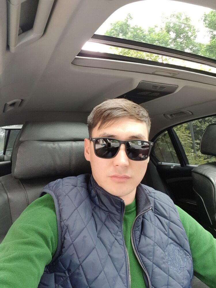  ,   Arman, 35 ,   ,   , c 