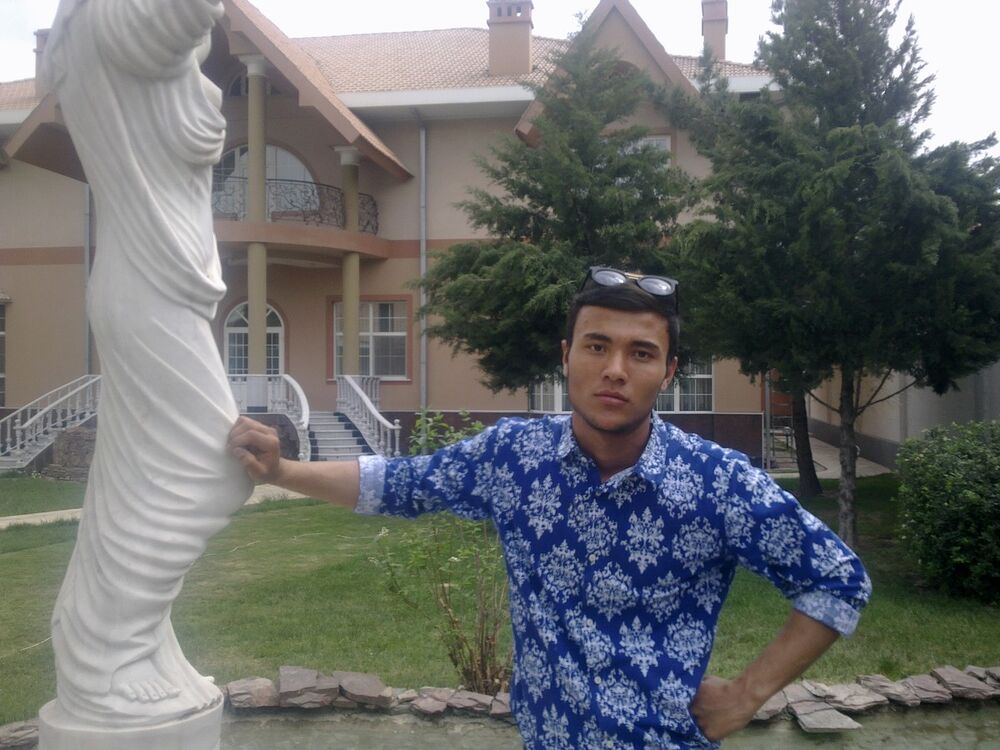  ,   Shaxnazer, 32 ,   