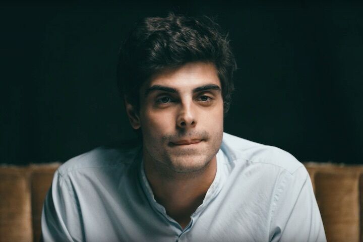  26069228  Gio, 35 ,    