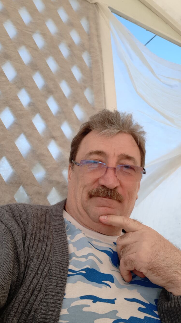  33929058  , 57 ,    