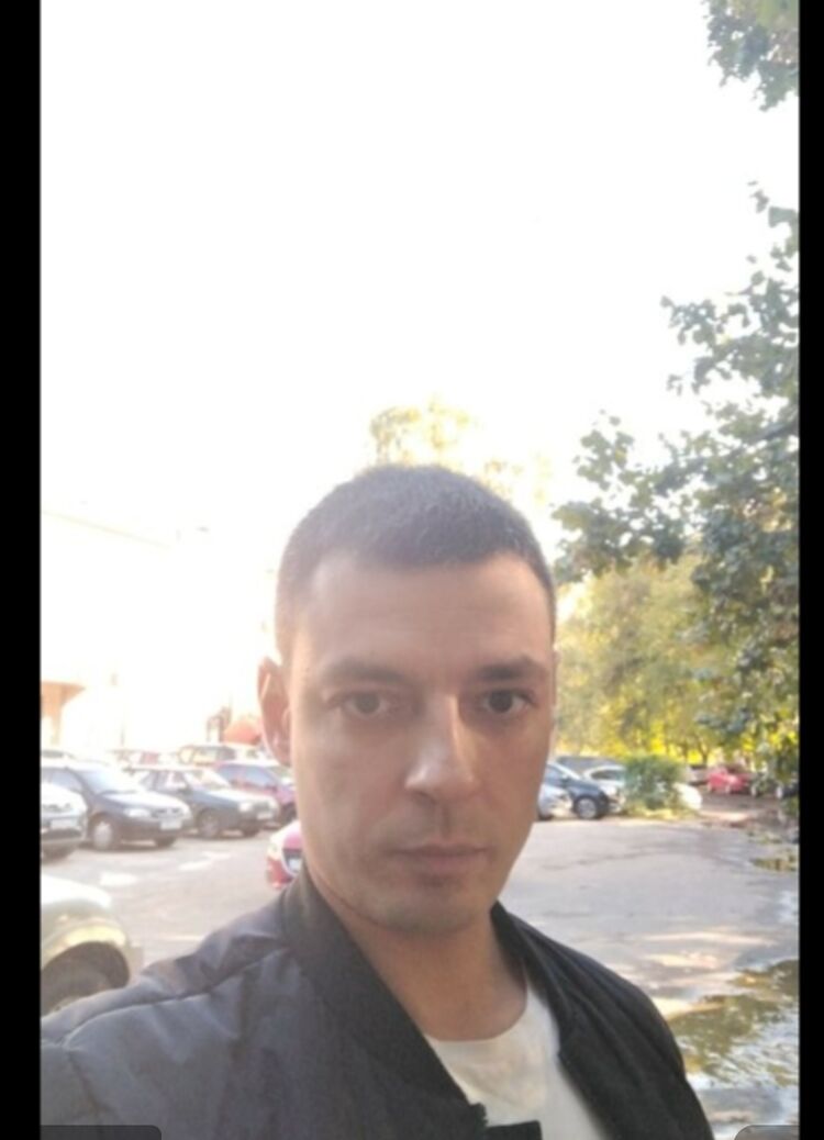  42029318  Jsjsjs, 37 ,    