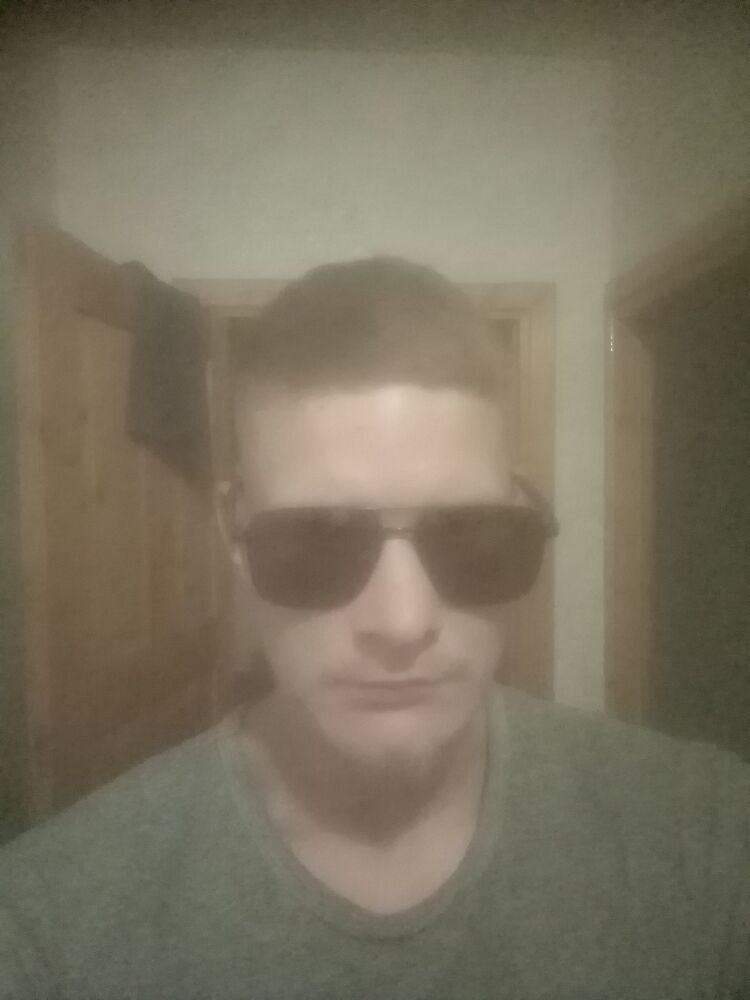  44368138  , 24 ,    