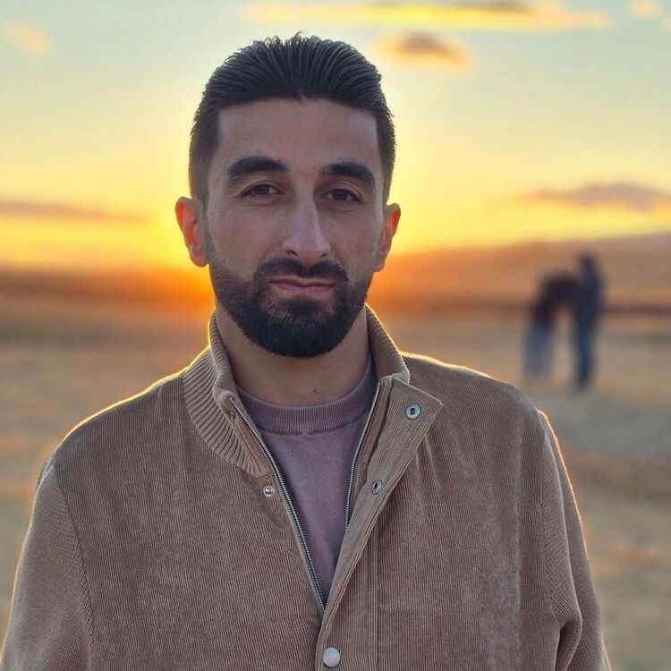  ,   HAYKAZ, 28 ,   ,   