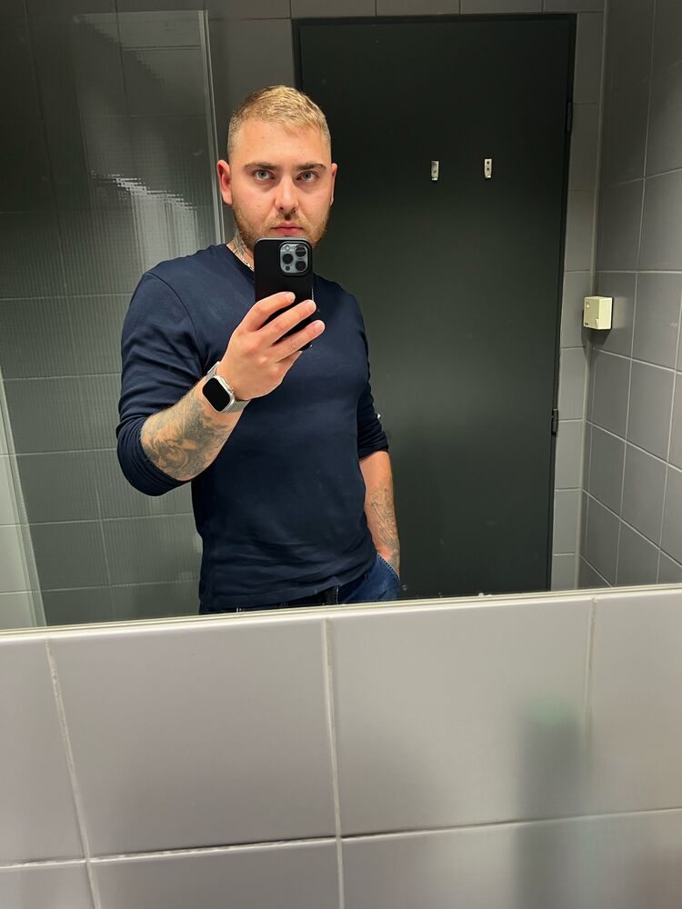  48188468  Albert, 29 ,    