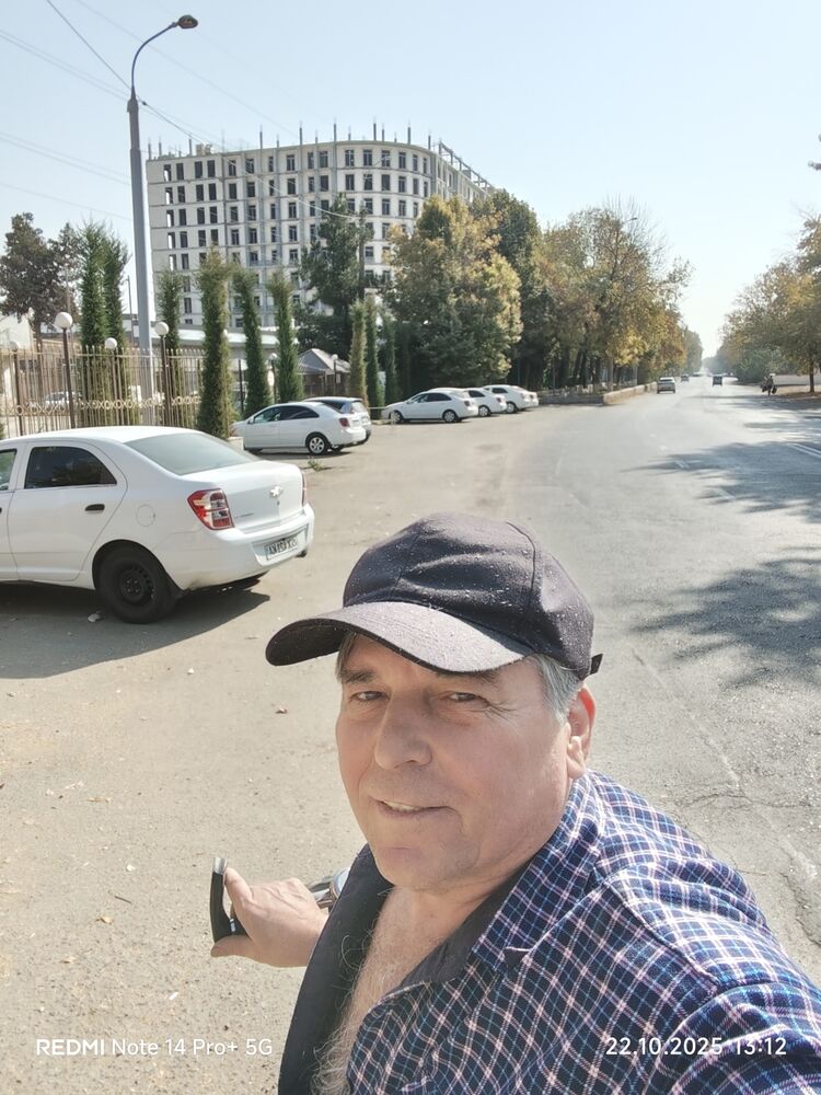  54217768  Georgiy, 64 ,    