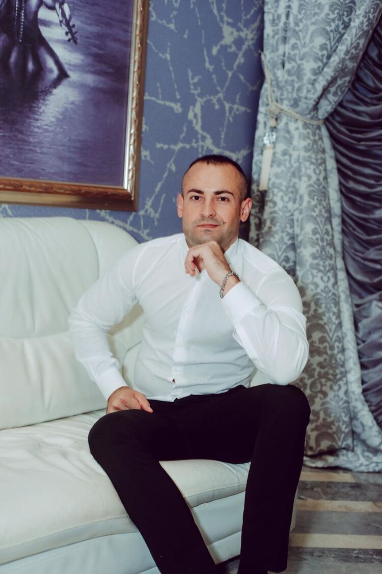  10772018  P Nicolai, 36 ,    
