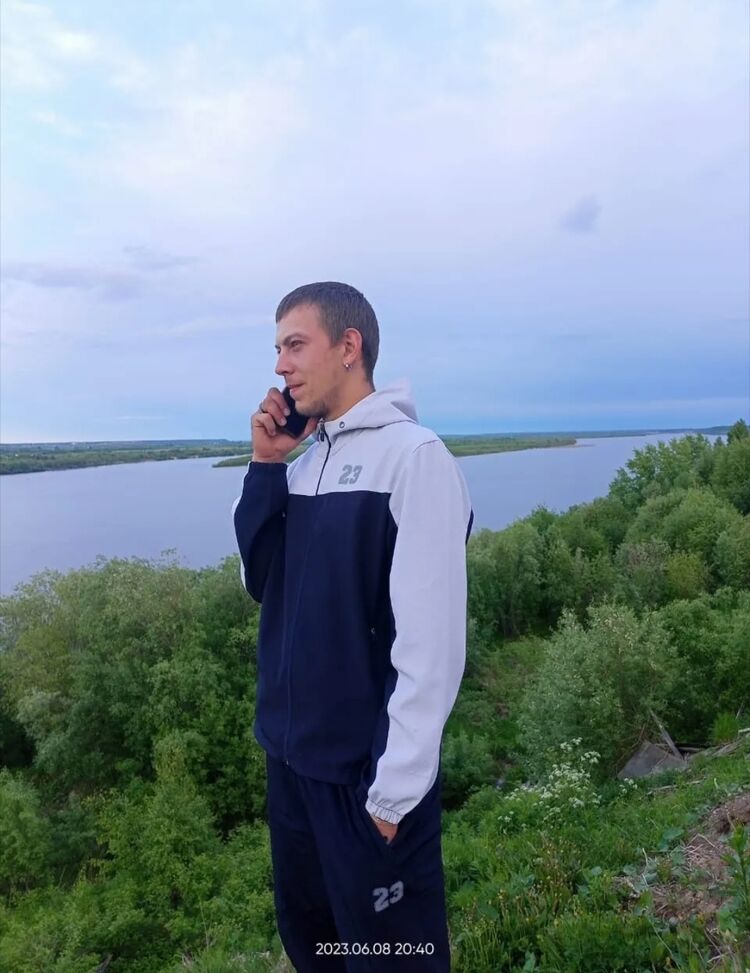  36382428  Bogdan, 26 ,    