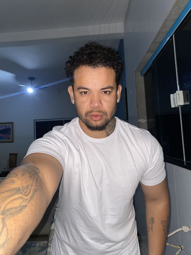  48439798  Joao Pedro, 24 ,    -