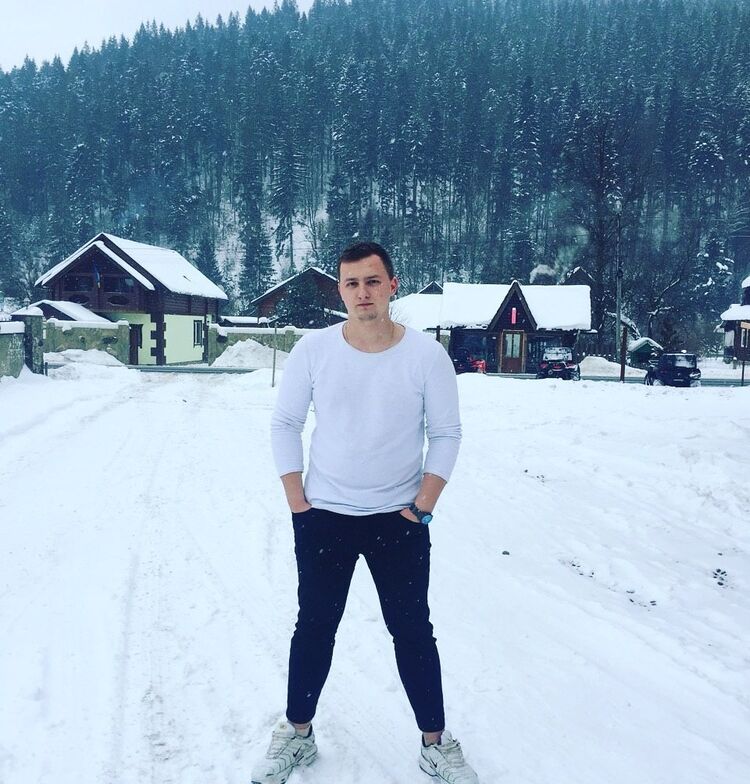  15704268  Andrey, 27 ,    
