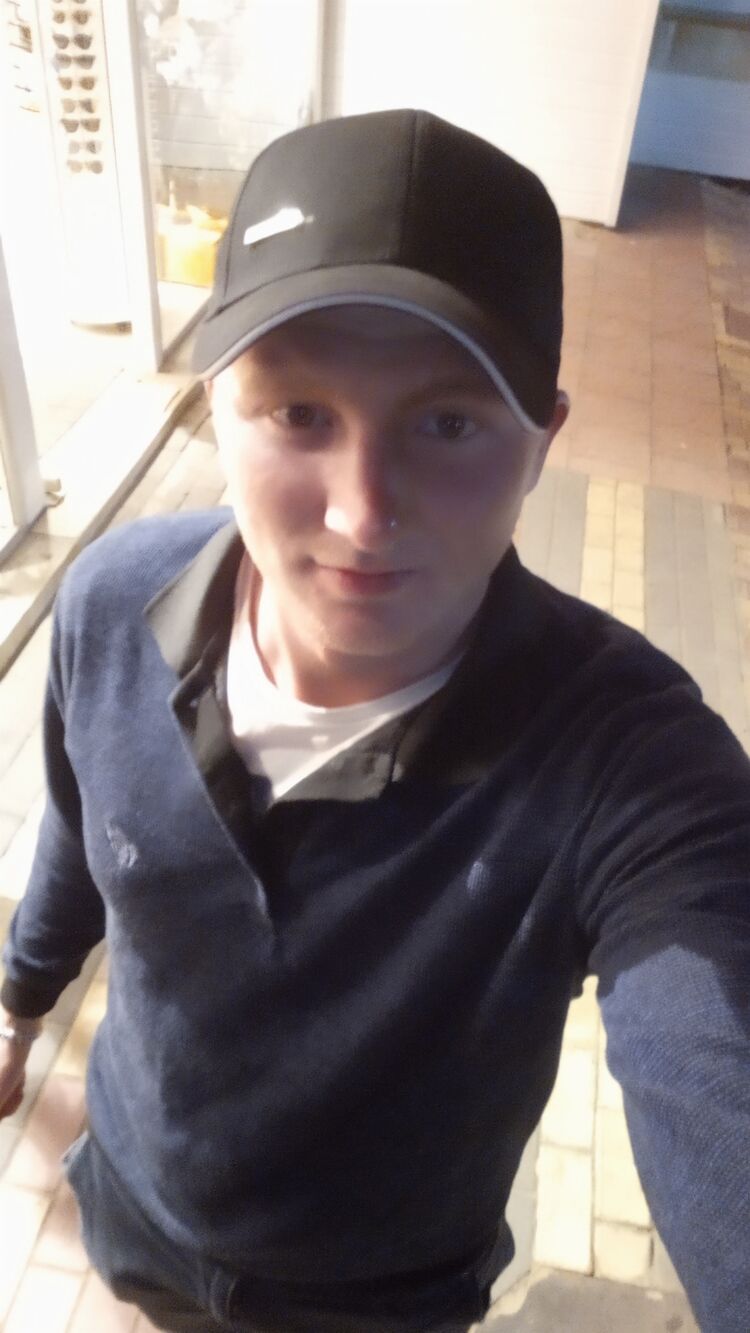  28296668  , 27 ,    