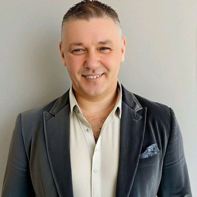  45635558  Aleksei, 50 ,    