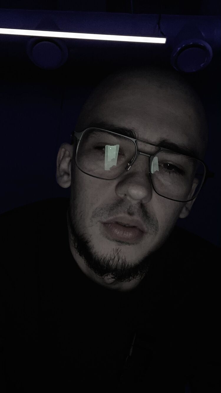  49825378  , 27 ,    