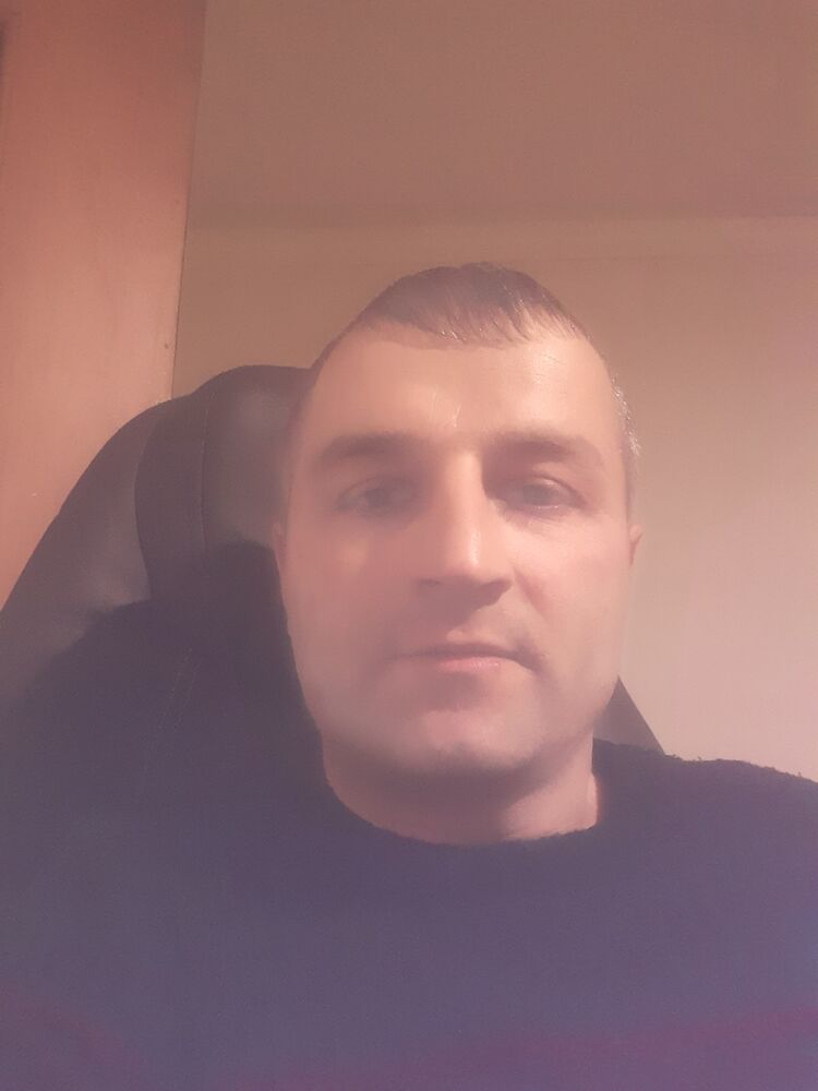  43215788  Edgar, 38 ,    