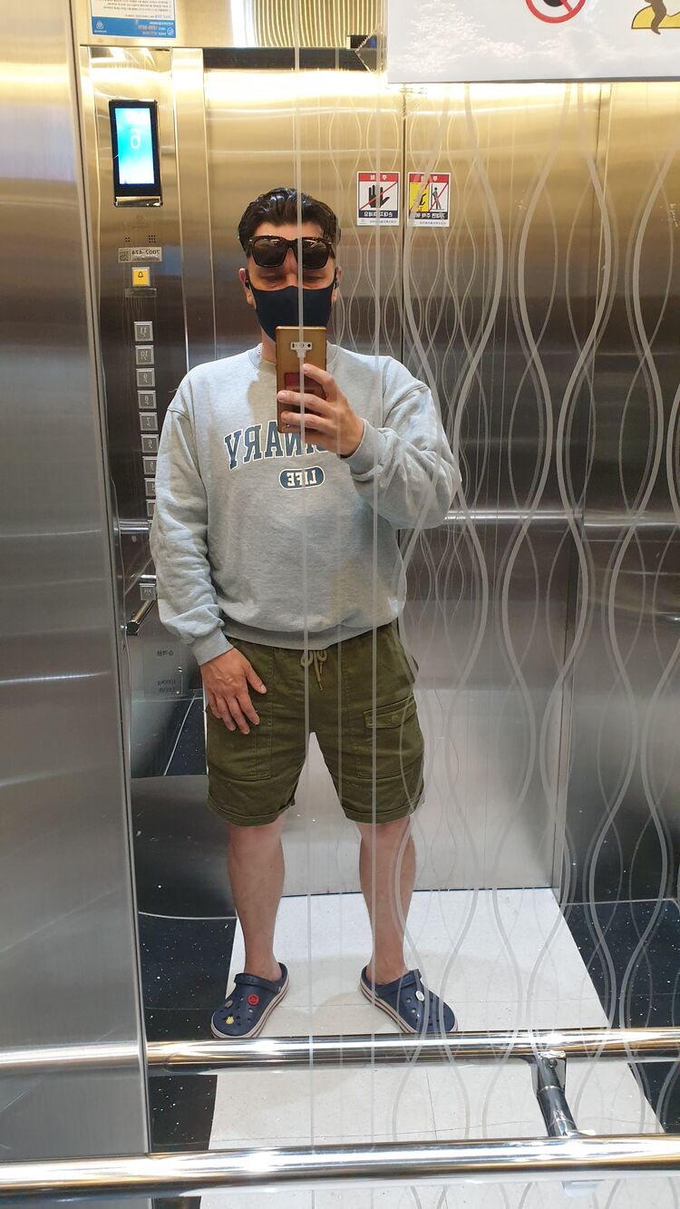  28789018  Denis, 41 ,    