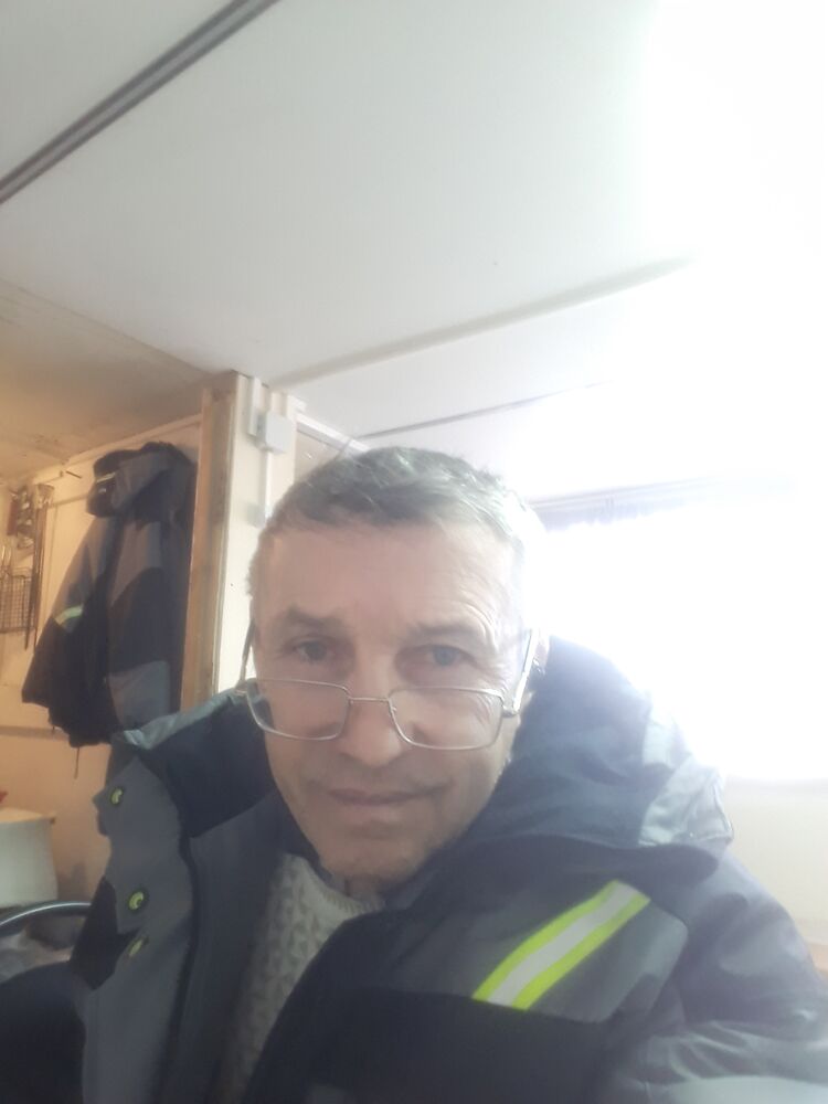  33196118  , 63 ,    
