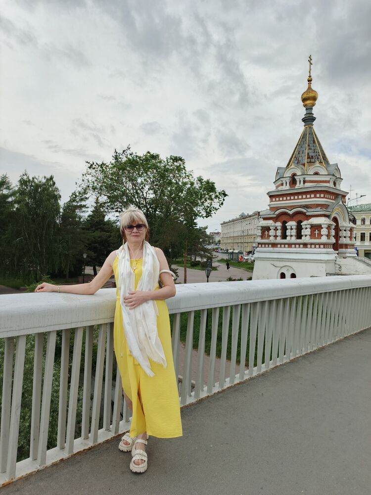  52592618  Golzifa, 51 ,    