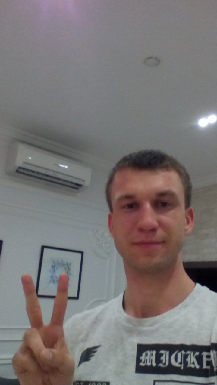  54018108  Artem, 36 ,    