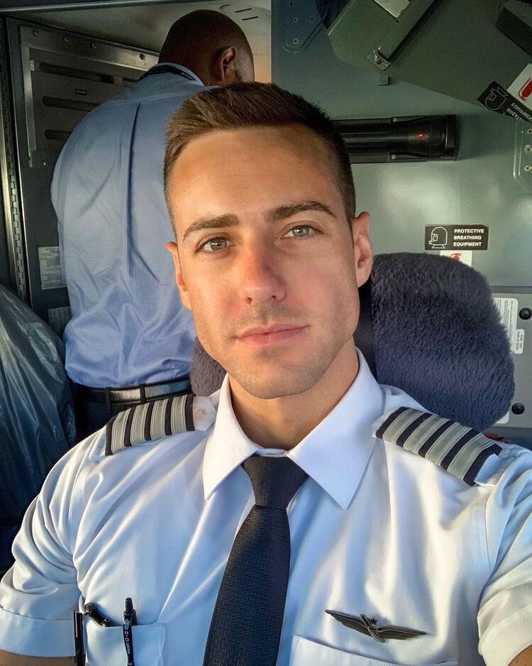 ���� 32356208 ������� �������, 52 ����, ���� ���������� � ������