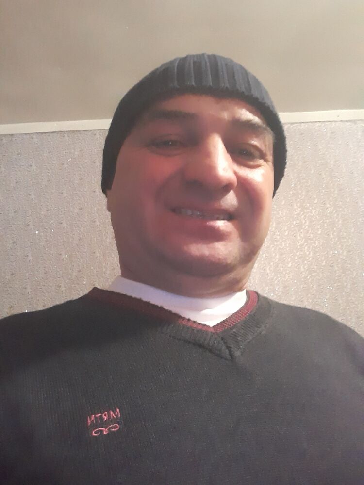  40177118  Kamran, 54 ,    