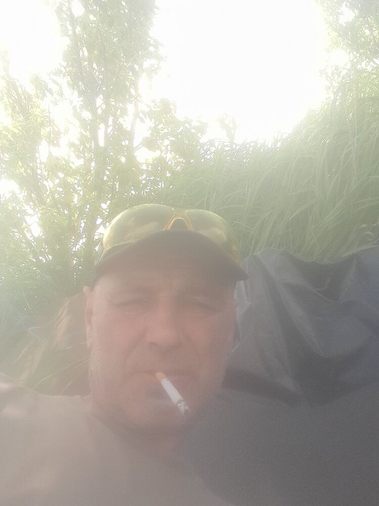  37857148  Sergij, 46 ,    
