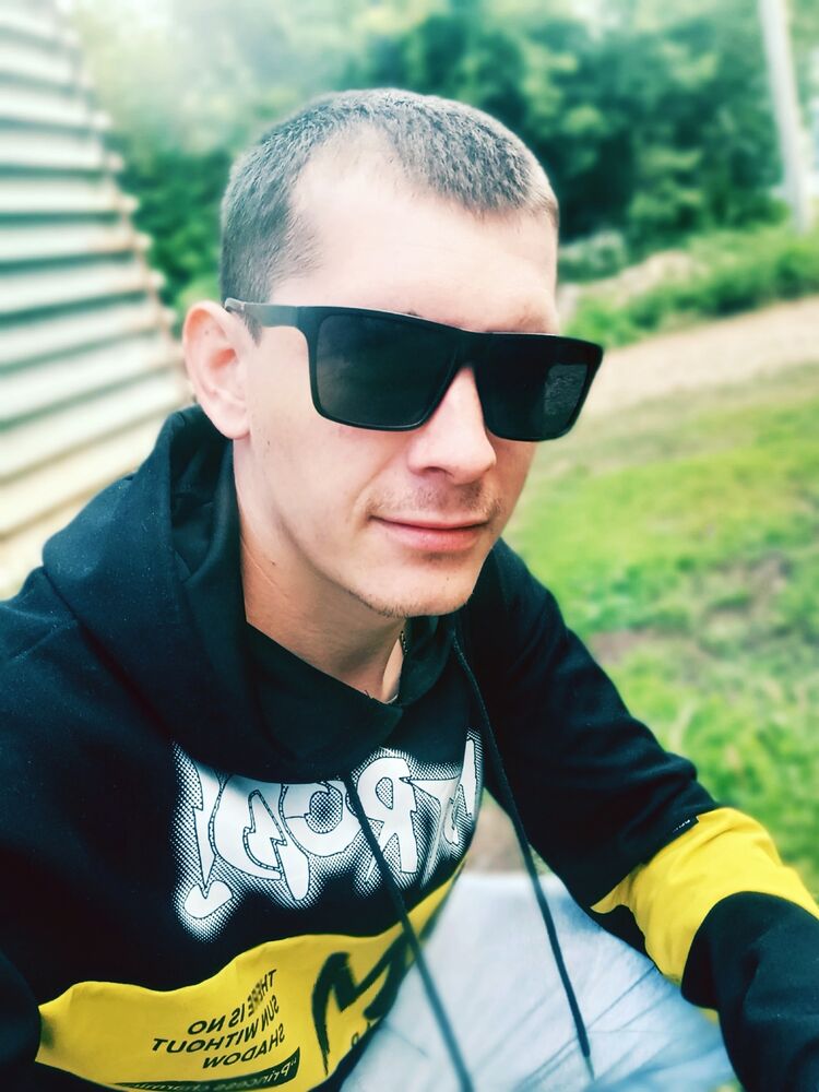  ,   Konstantin, 30 ,   c 