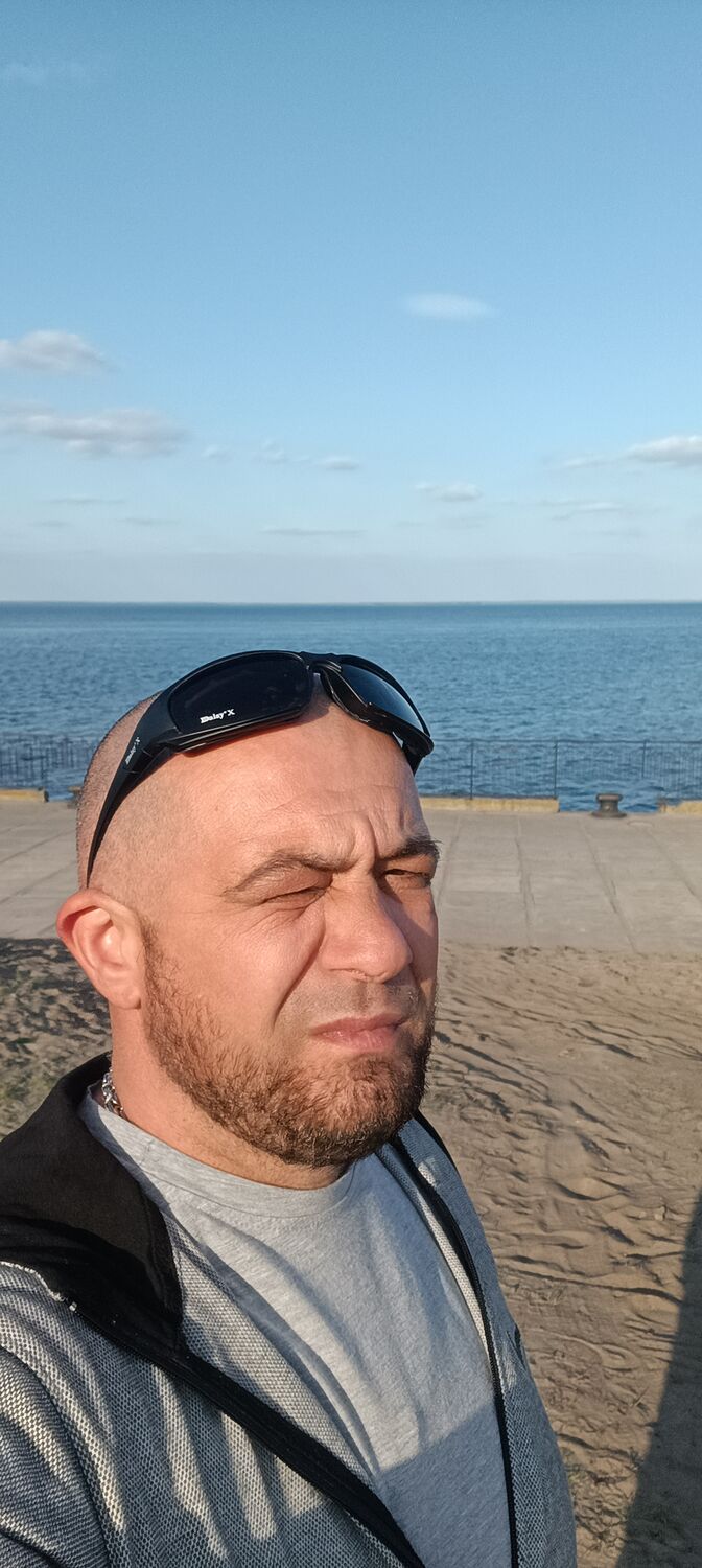  46945768  Sergey, 44 ,    