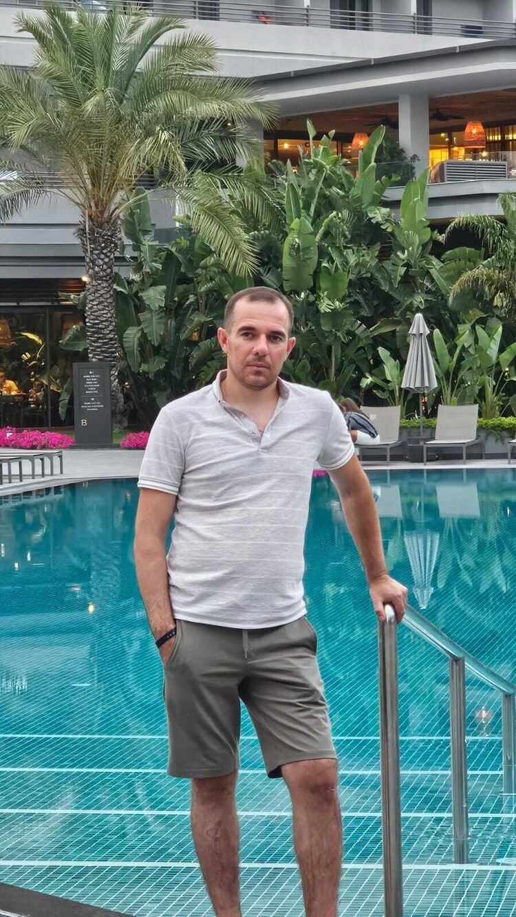  Radlice,   Victor, 35 ,   ,   