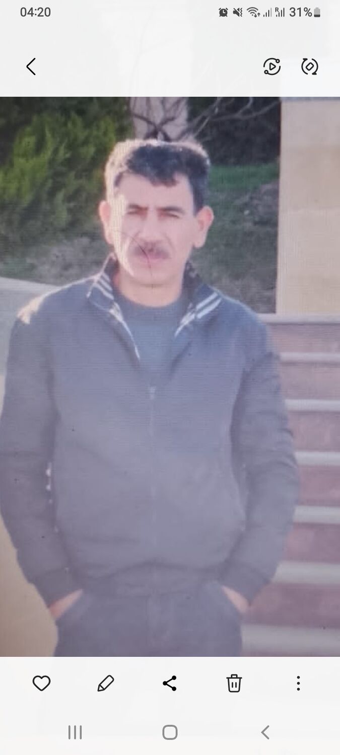  53334688  Mirza, 51 ,    