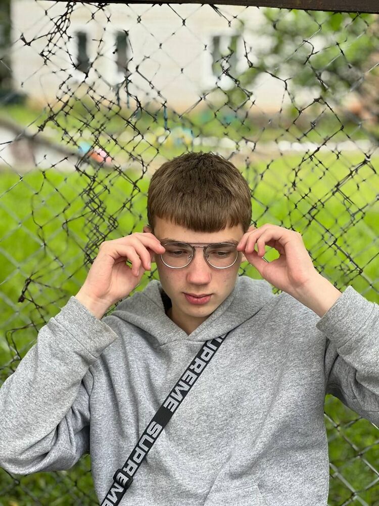  54594768  , 20 ,    Praha