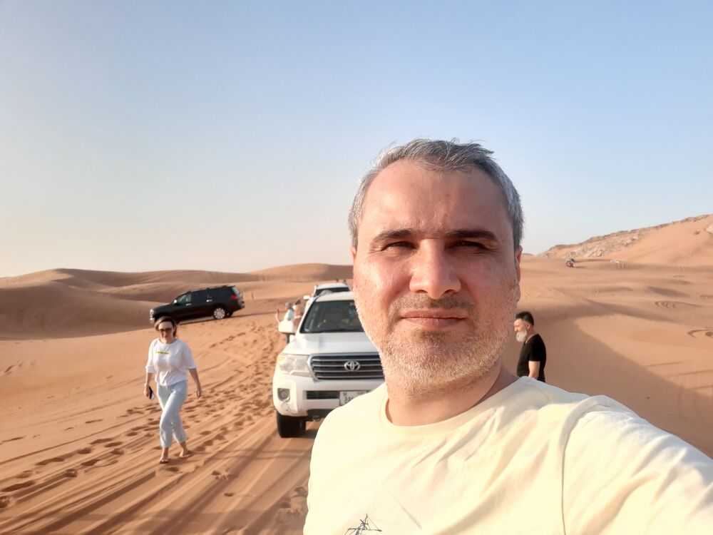  35326078  Abbas, 44 ,    