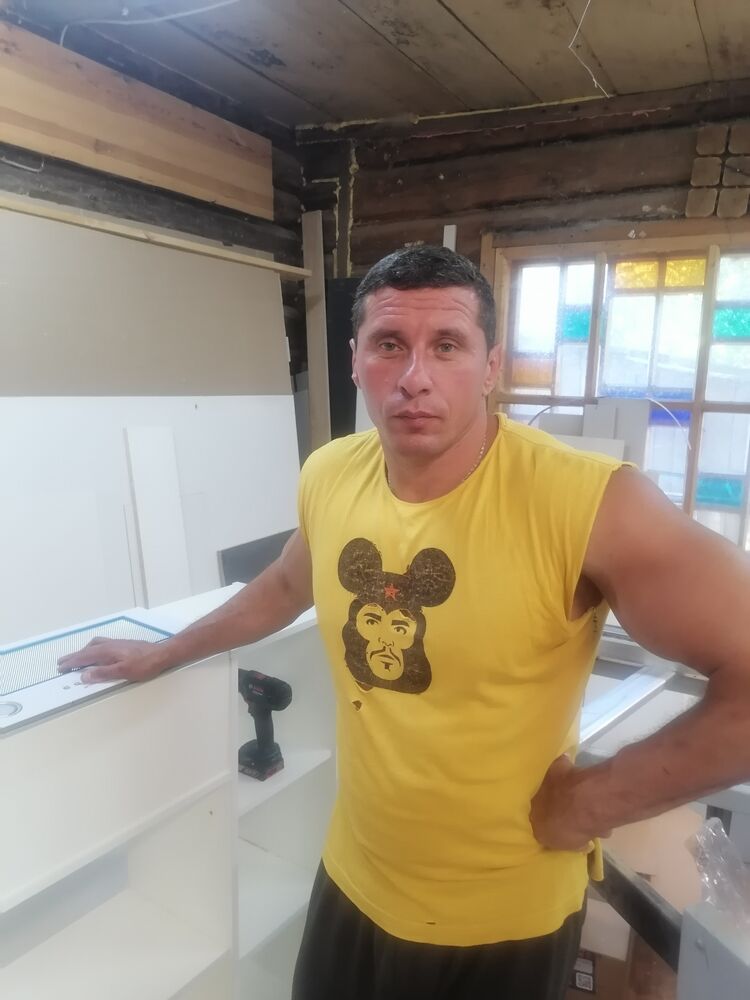  45818308  , 42 ,    