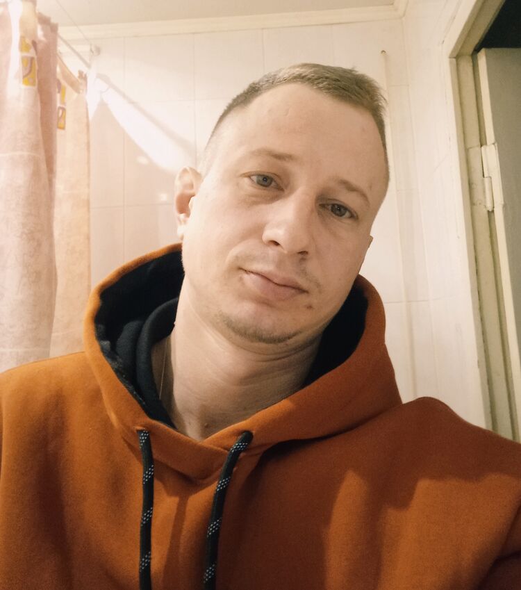  33012748  PashA, 37 ,    