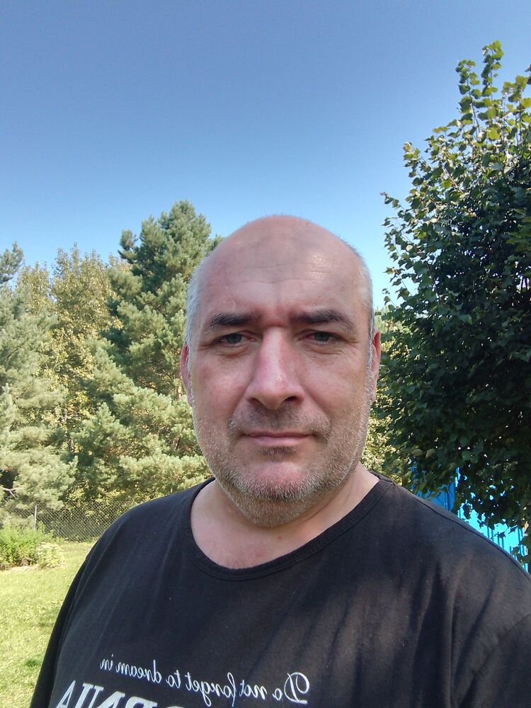  45843078  , 51 ,    