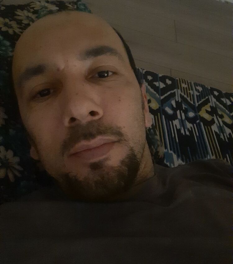  49088548  Abduhakim, 41 ,    