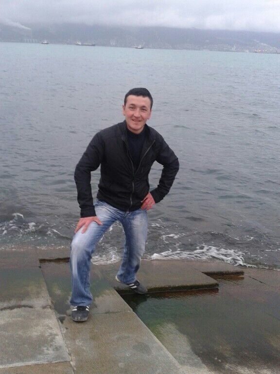  9488218  , 34 ,    -