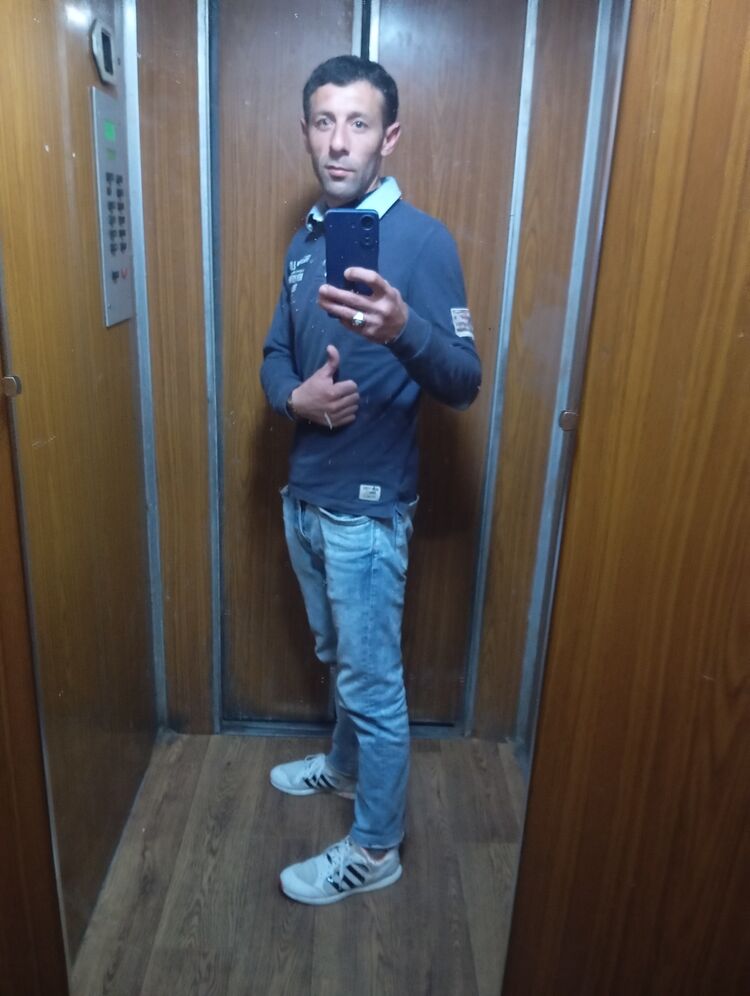  ,   Ashot, 38 ,   ,   