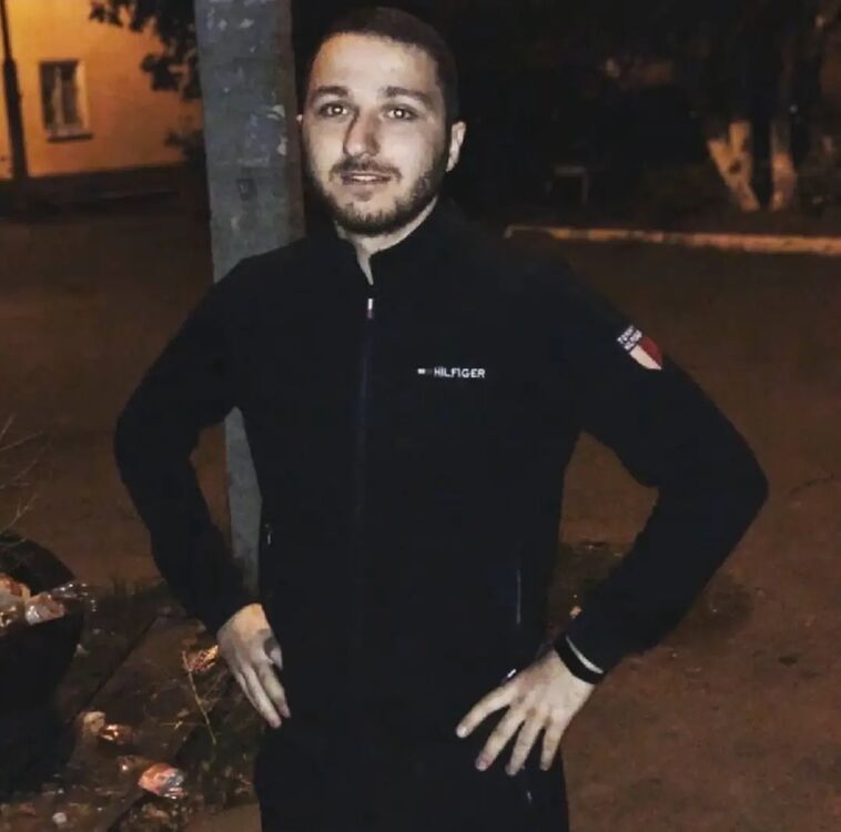  28372148  Vladimir, 30 ,    --