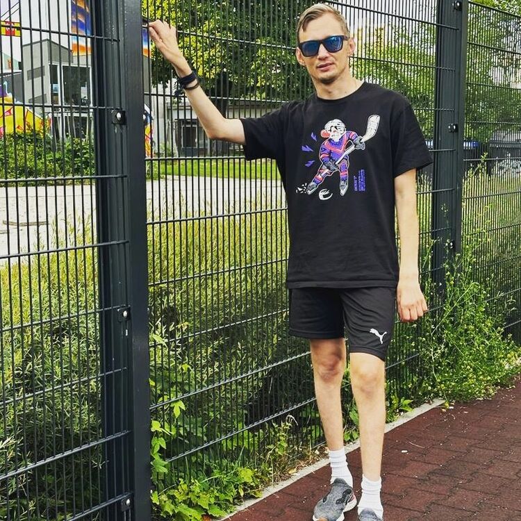  ,   Aleksandr, 32 ,   ,   