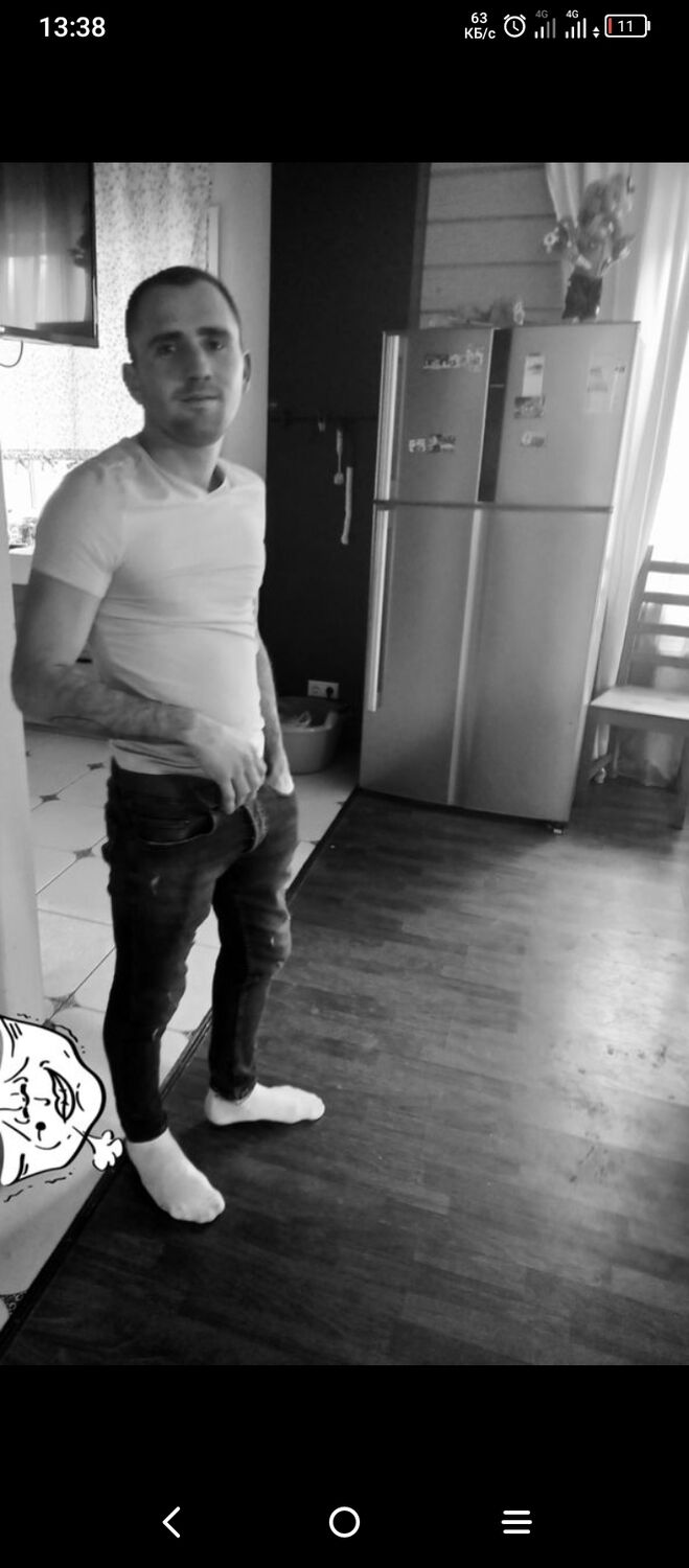  43290818  Dorin, 28 ,    